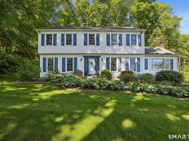 28 Colonial Ridge, New Milford, CT 06755