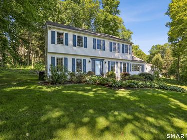 28 Colonial Ridge, New Milford, CT 06755