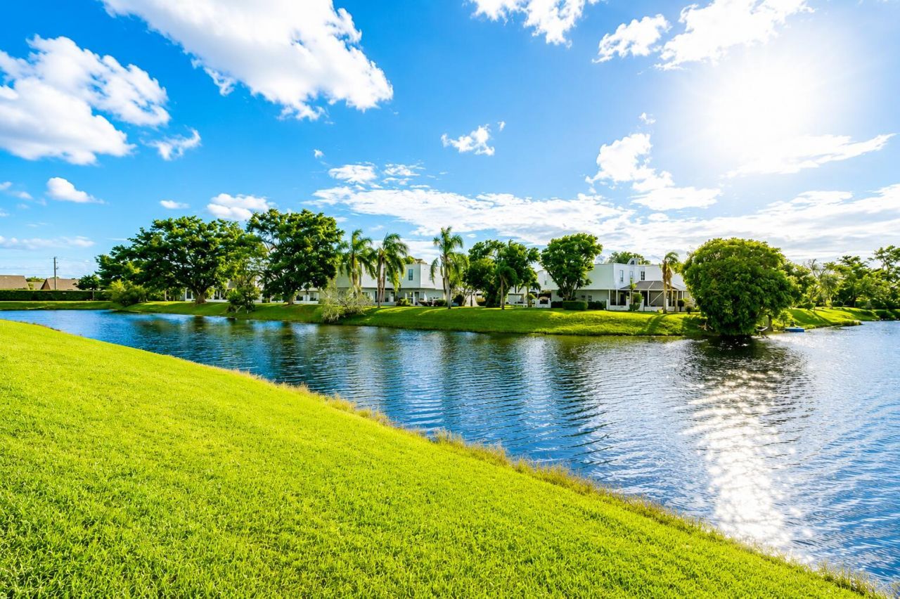 1608 Shaker Circle, Wellington, FL 33414 Photo