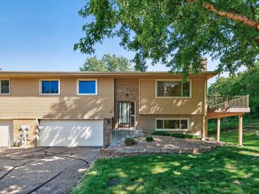 4604 Rosewood Lane N, Plymouth, MN 55442
