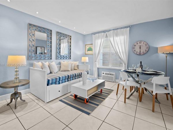 3030 Collins Ave , Unit 4E, Miami Beach, FL 33140