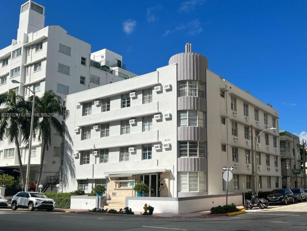 3030 Collins Ave , Unit 4E, Miami Beach, FL 33140 Photo