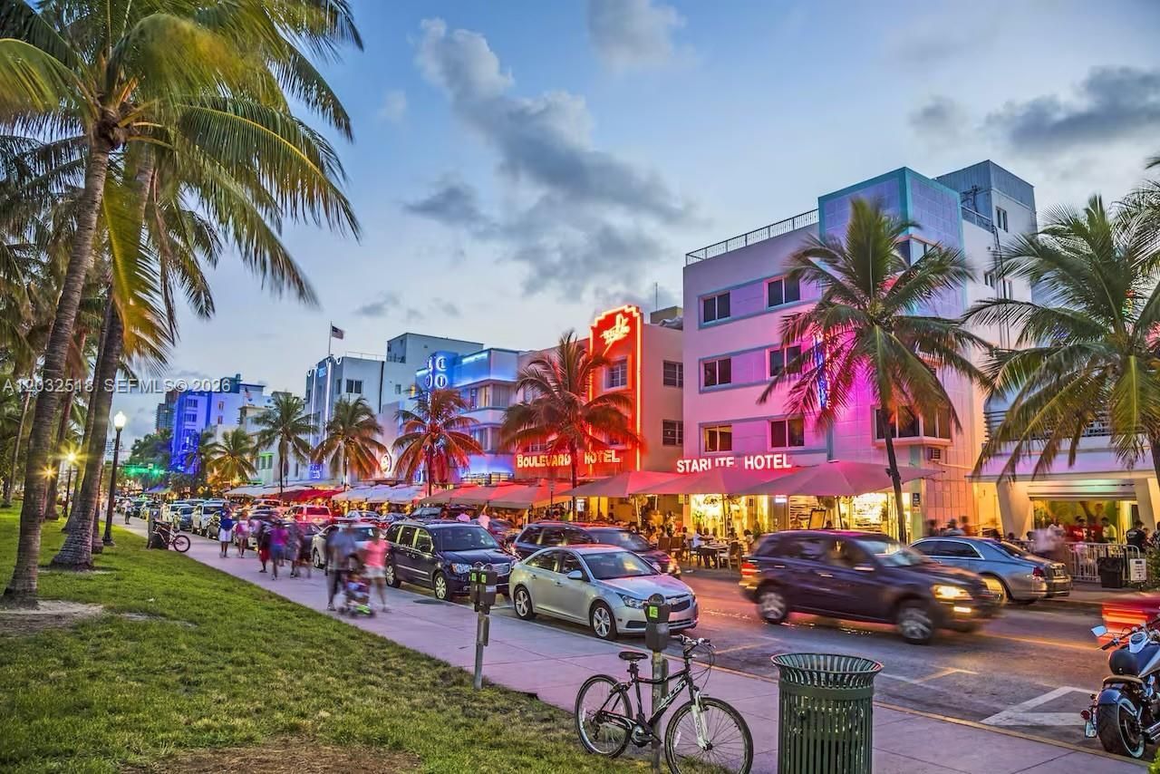 3030 Collins Ave , Unit 4E, Miami Beach, FL 33140 Photo