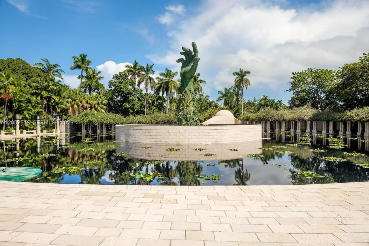 3030 Collins Ave , Unit 4E, Miami Beach, FL 33140 Photo
