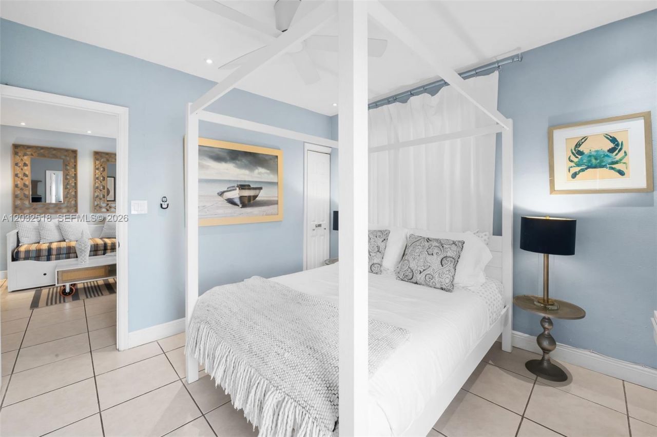 3030 Collins Ave , Unit 4E, Miami Beach, FL 33140 Photo