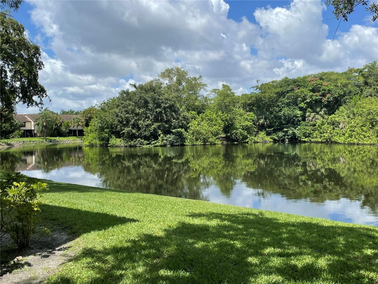 3871 N Carambola Cir N , Unit 2955, Coconut Creek, FL 33066 Photo