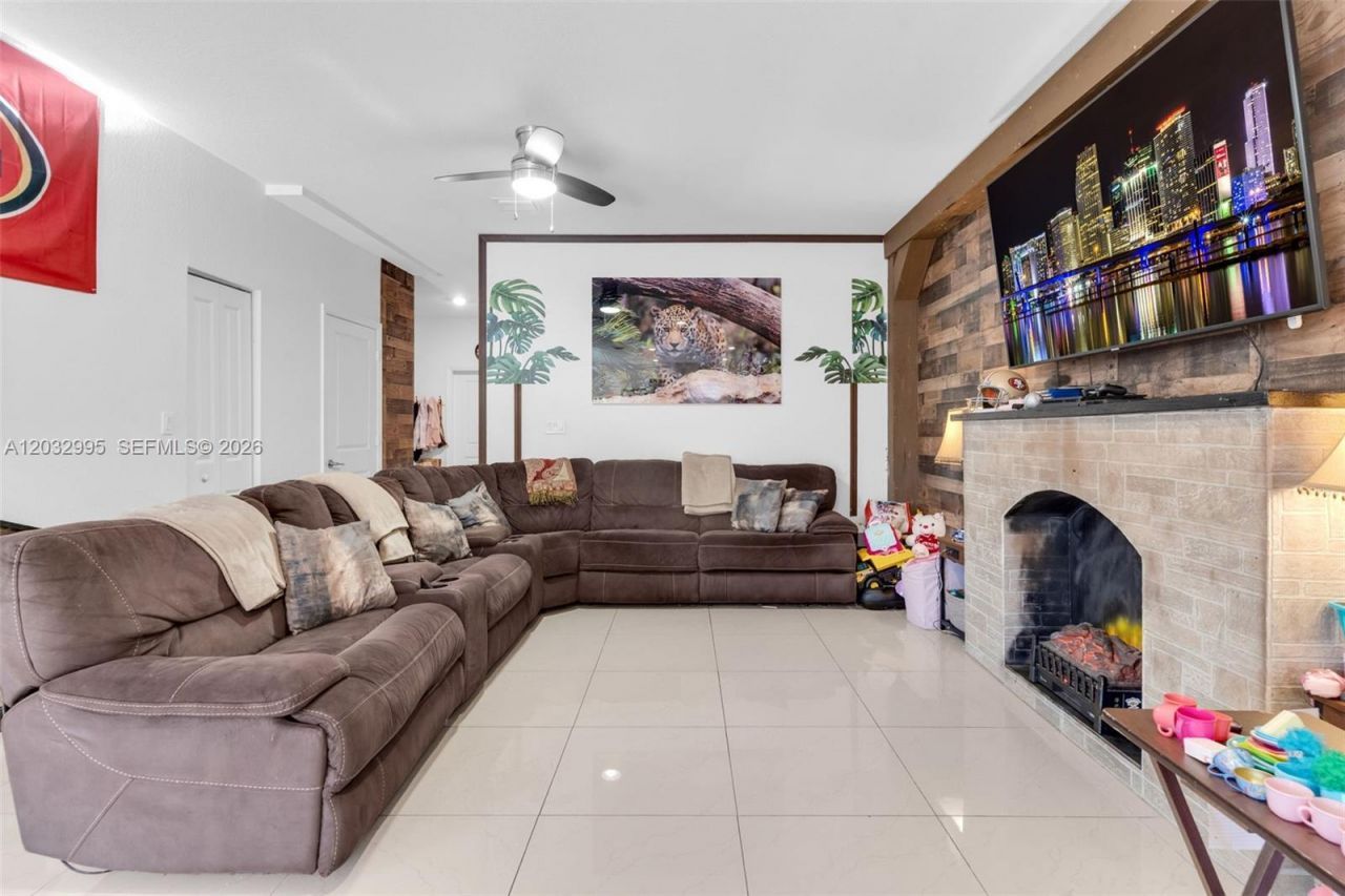 24900 SW 107th Ct , Homestead, FL 33032 Photo