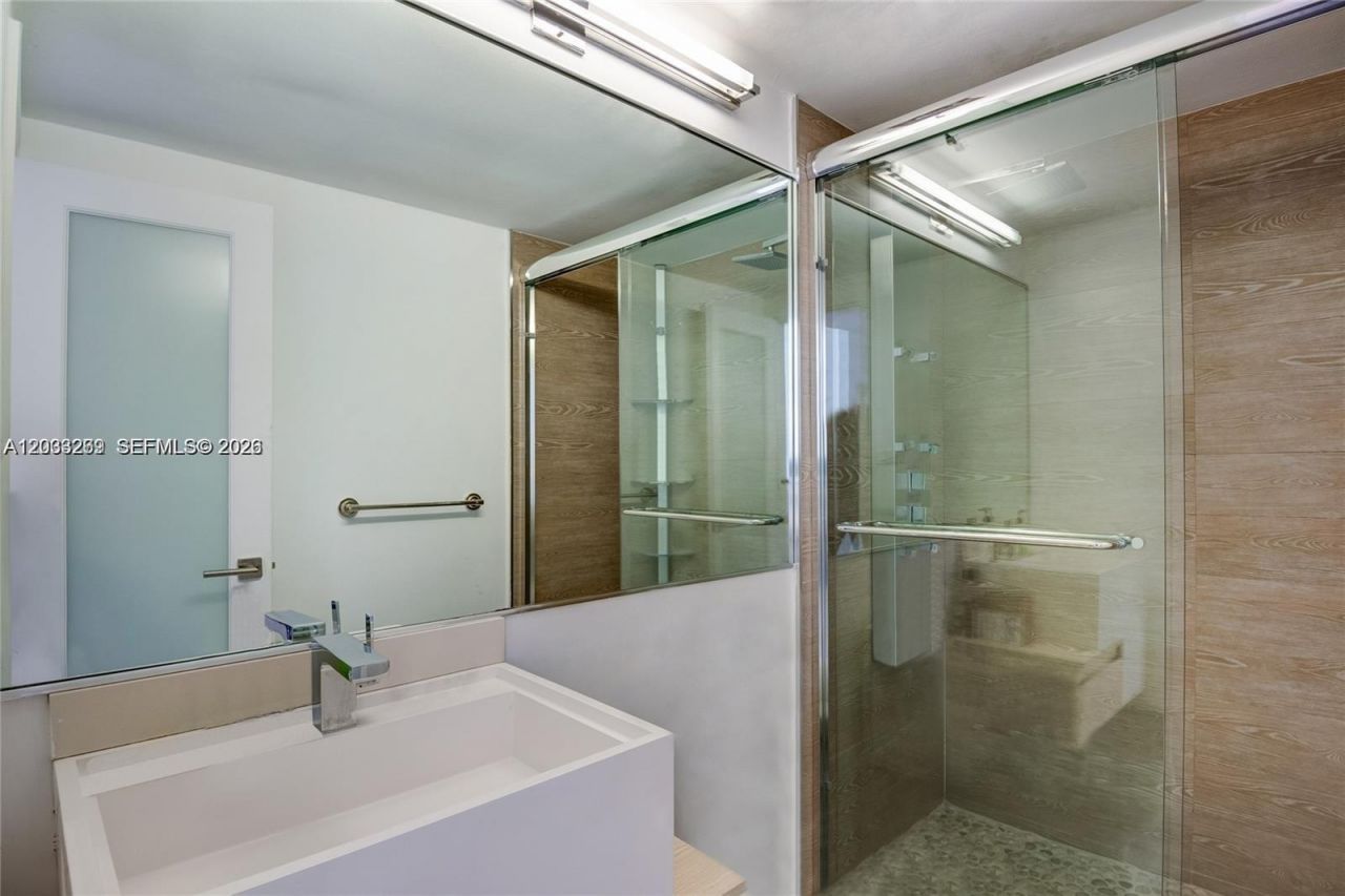 1000 West Ave, Unit TS8, Miami Beach, FL 33139 Photo