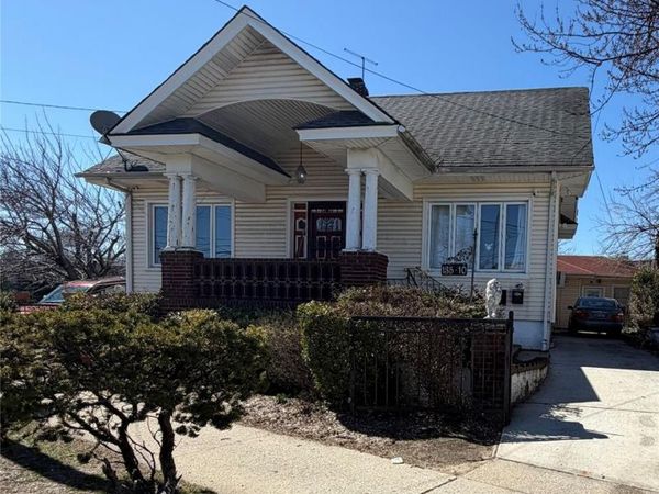 13510 Farmers Boulevard , Jamaica, NY 11434