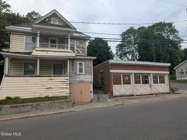 76-78 Brookside Ave Avenue, Amsterdam, NY 12010