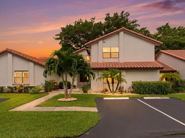 660 Deer Creek Edgewater Drive, Deerfield Beach, FL 33442