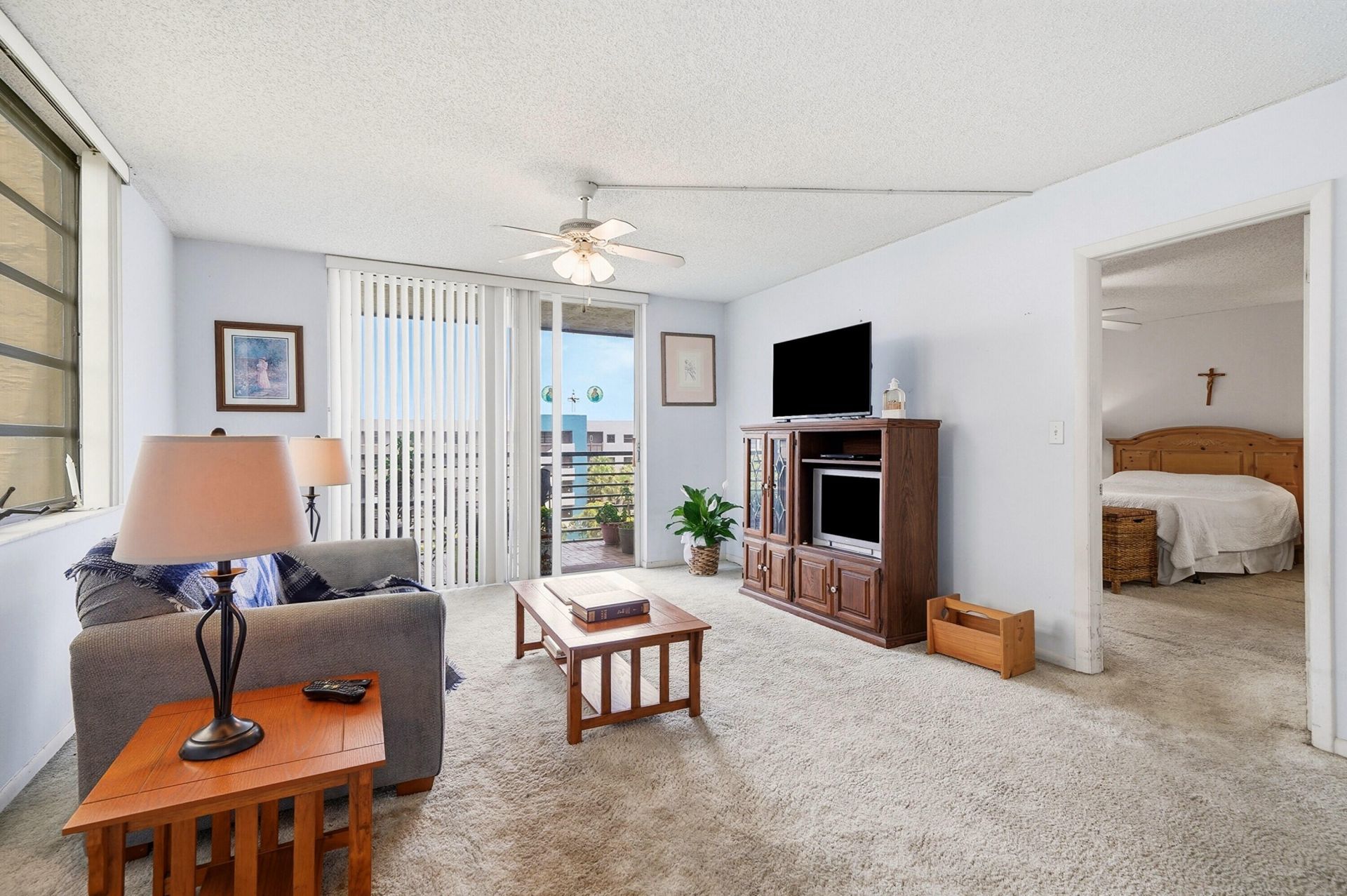 901 Colony Point Circle, Unit 523, Pembroke Pines, FL 33026 Photo