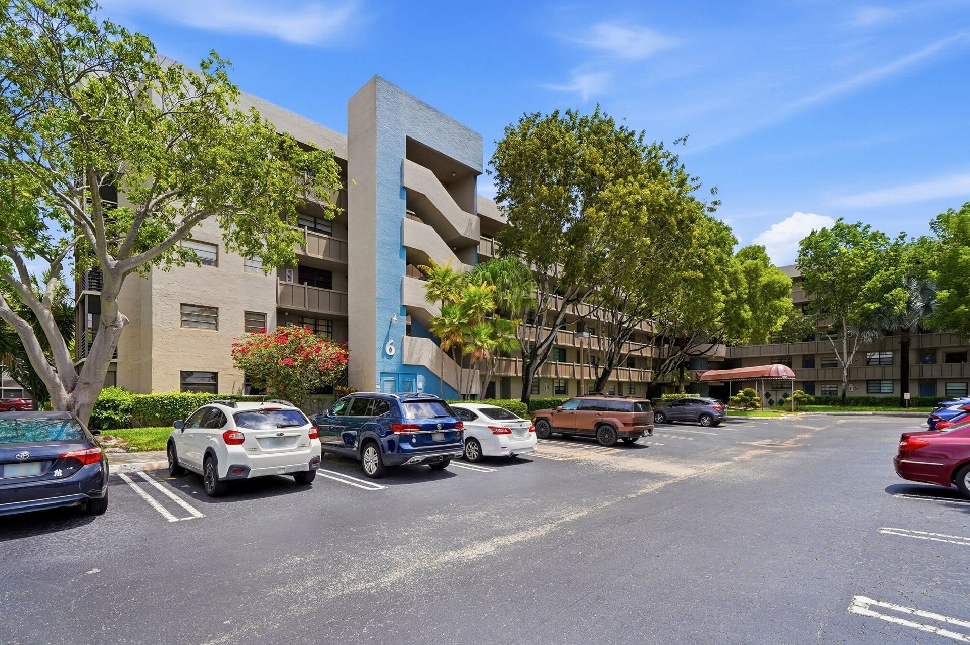 901 Colony Point Circle, Unit 523, Pembroke Pines, FL 33026 Photo