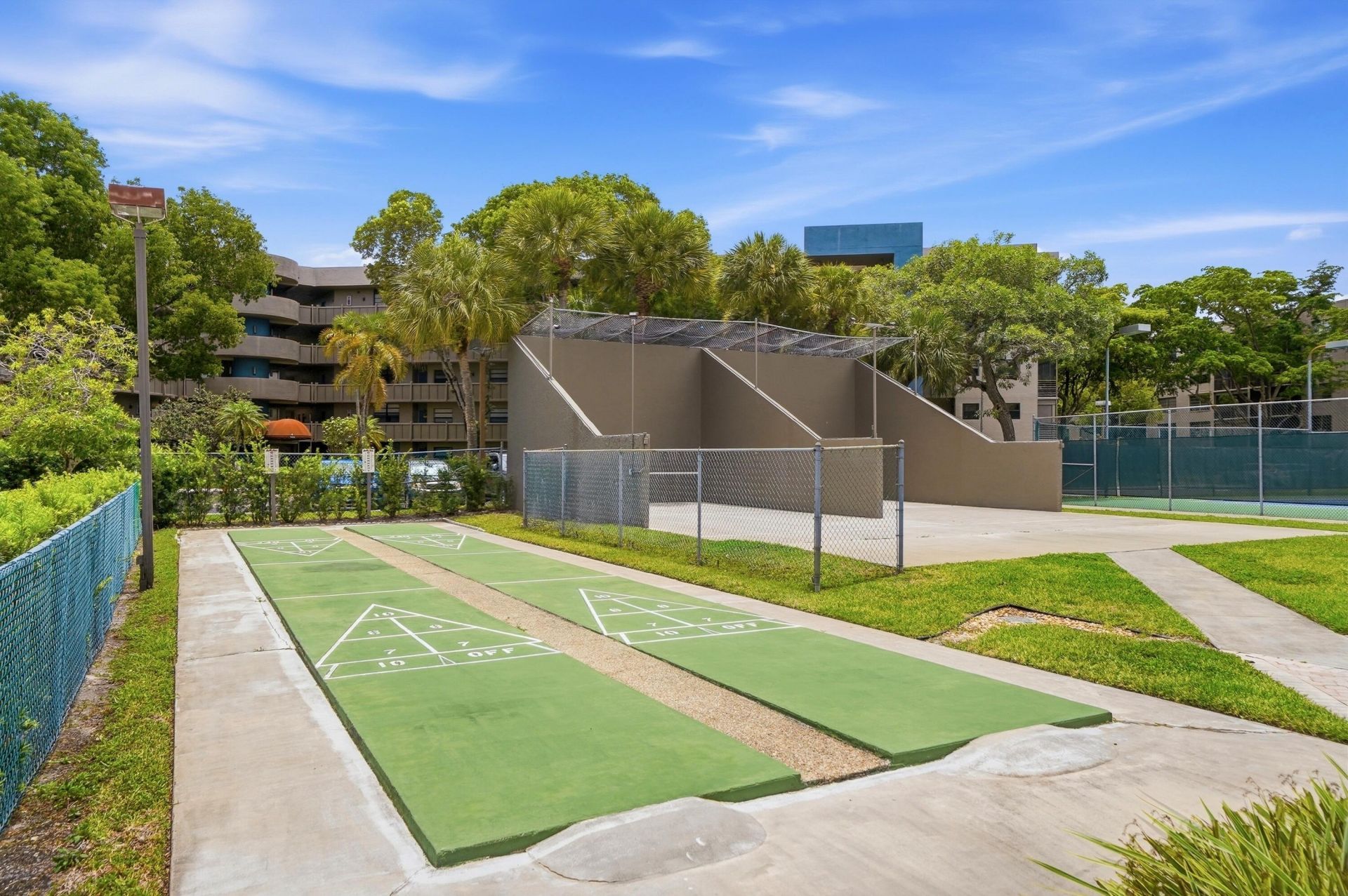 901 Colony Point Circle, Unit 523, Pembroke Pines, FL 33026 Photo