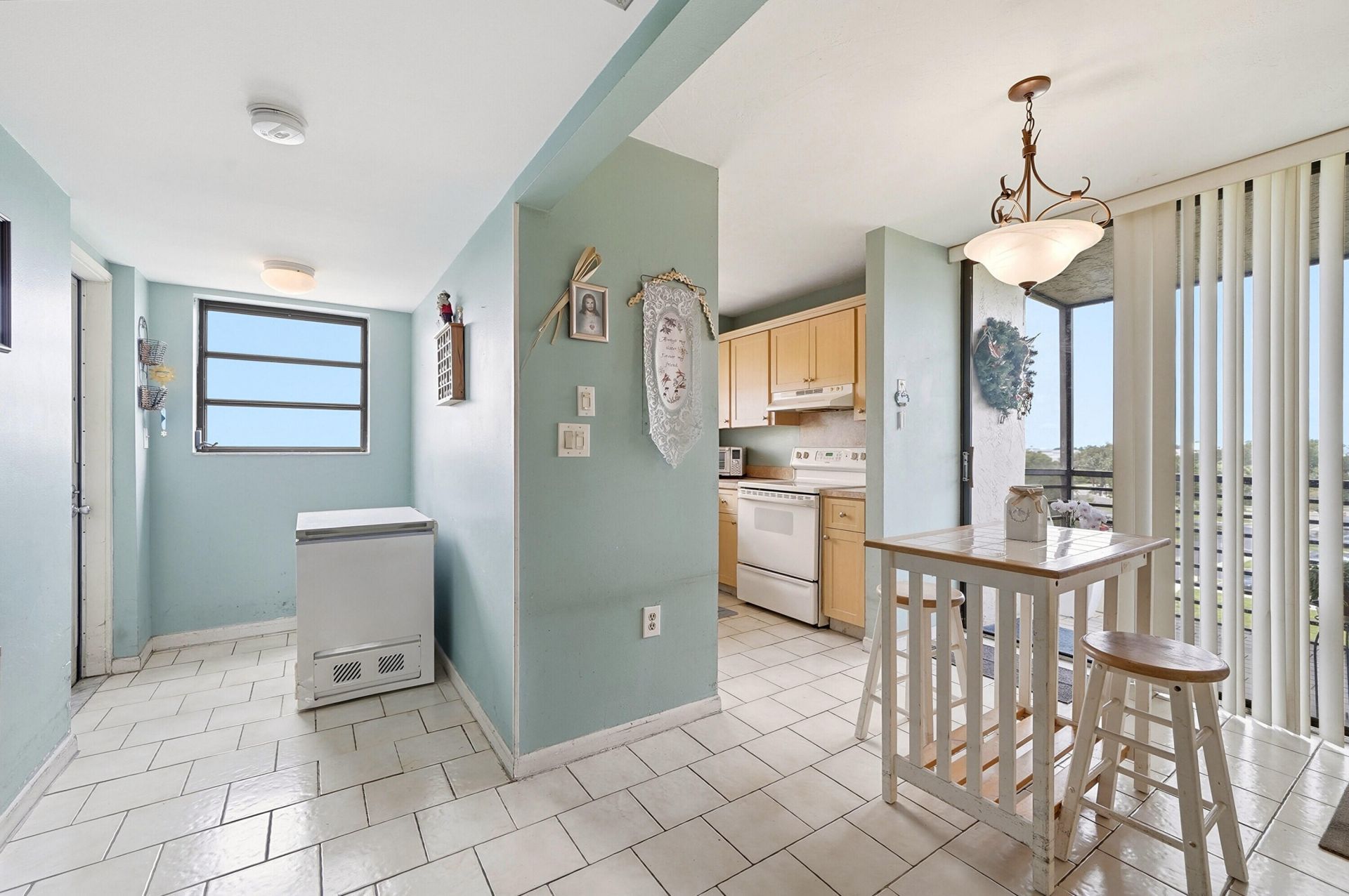 901 Colony Point Circle, Unit 523, Pembroke Pines, FL 33026 Photo