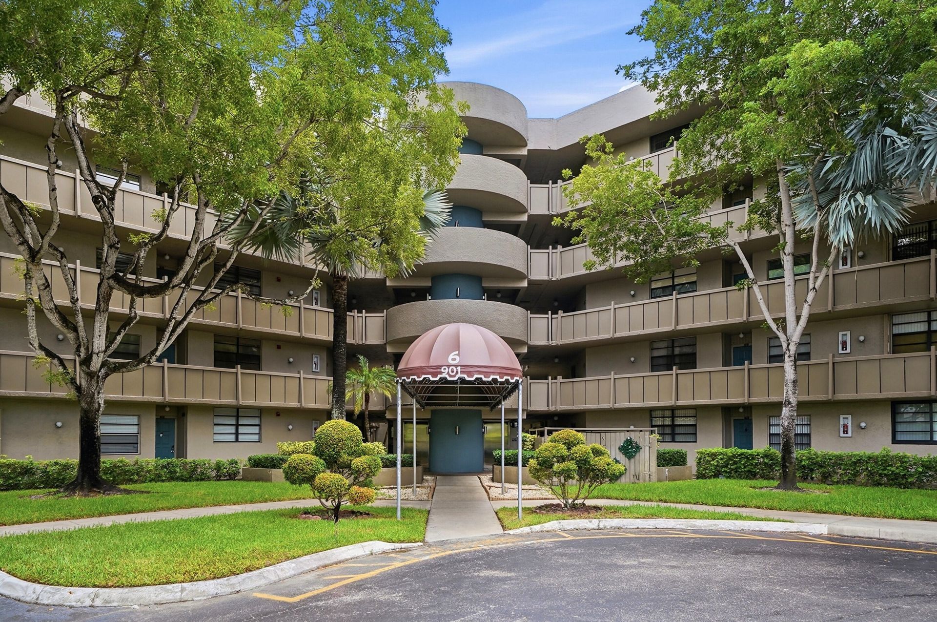901 Colony Point Circle, Unit 523, Pembroke Pines, FL 33026 Photo