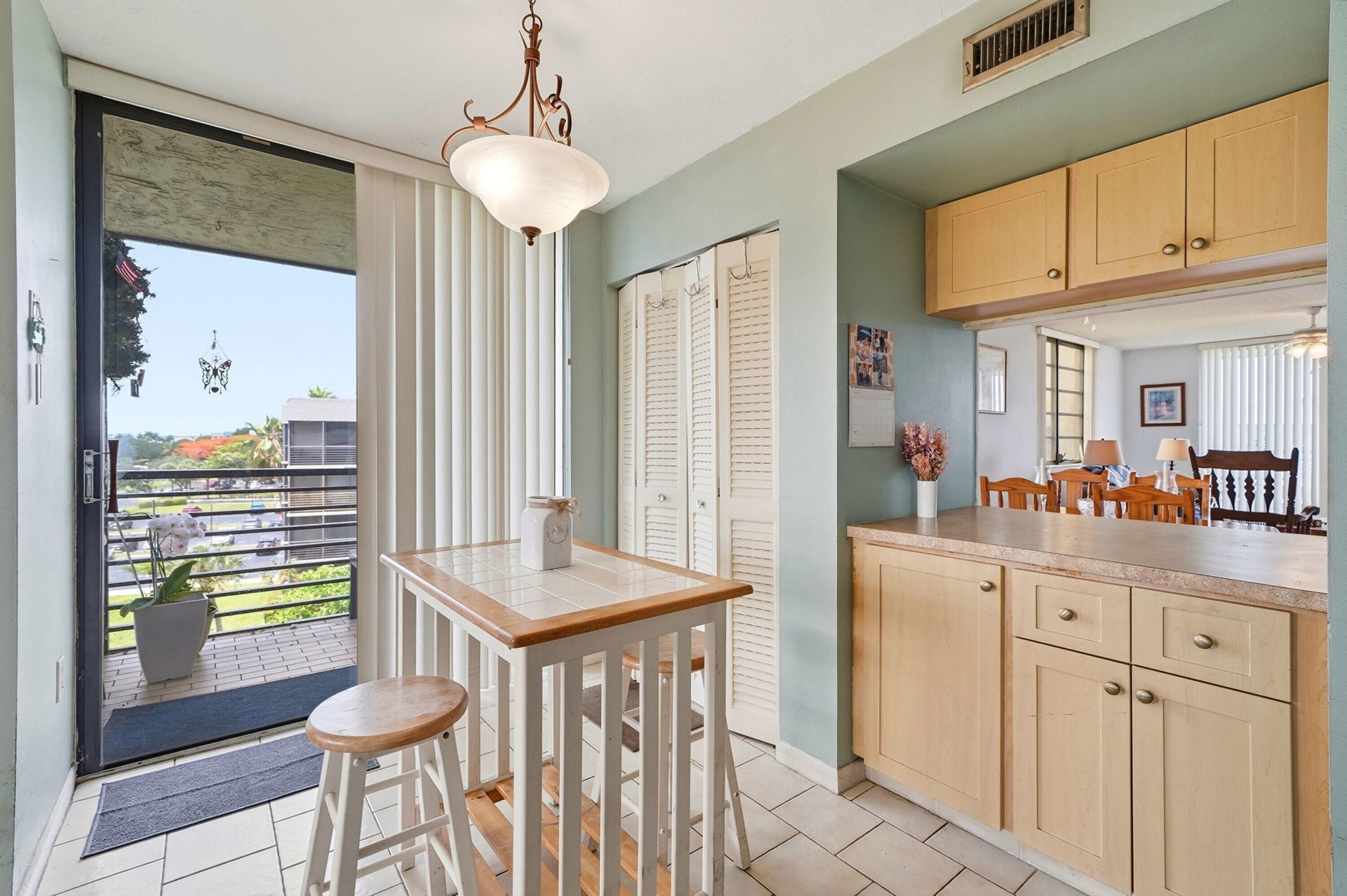 901 Colony Point Circle, Unit 523, Pembroke Pines, FL 33026 Photo
