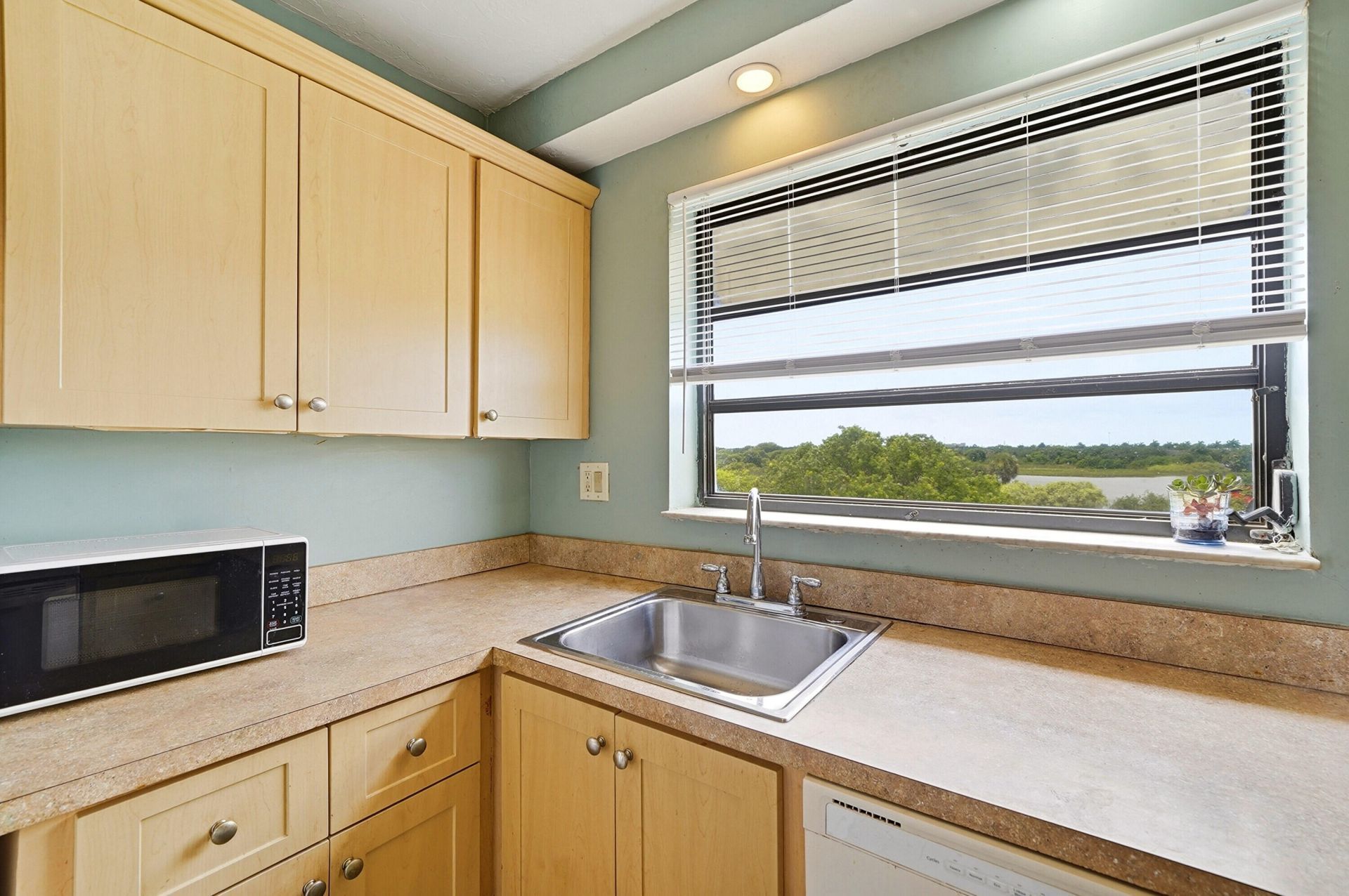 901 Colony Point Circle, Unit 523, Pembroke Pines, FL 33026 Photo