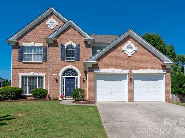 8518 Dennington Grove Lane, Charlotte, NC 28277
