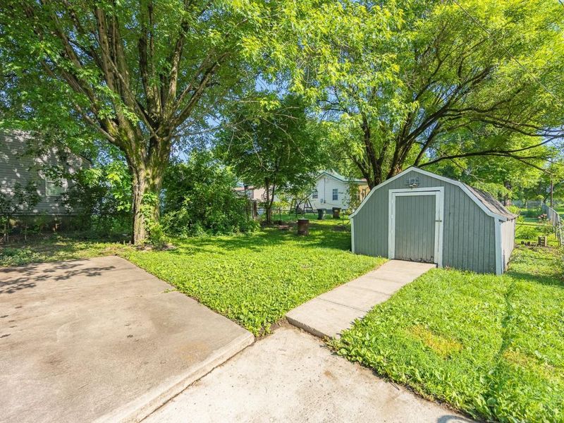 2213 Oxford State Road, Middletown, OH 45044 Photo 4
