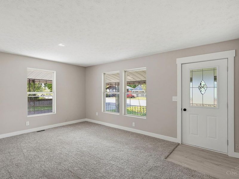 2213 Oxford State Road, Middletown, OH 45044 Photo 6