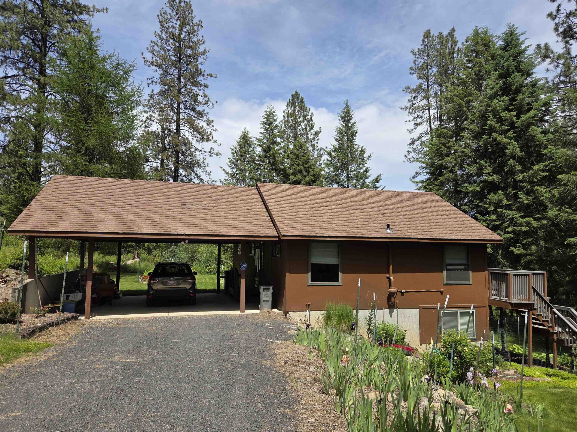 33020 N Ridge Rd, Chattaroy, WA 99003 Main Photo