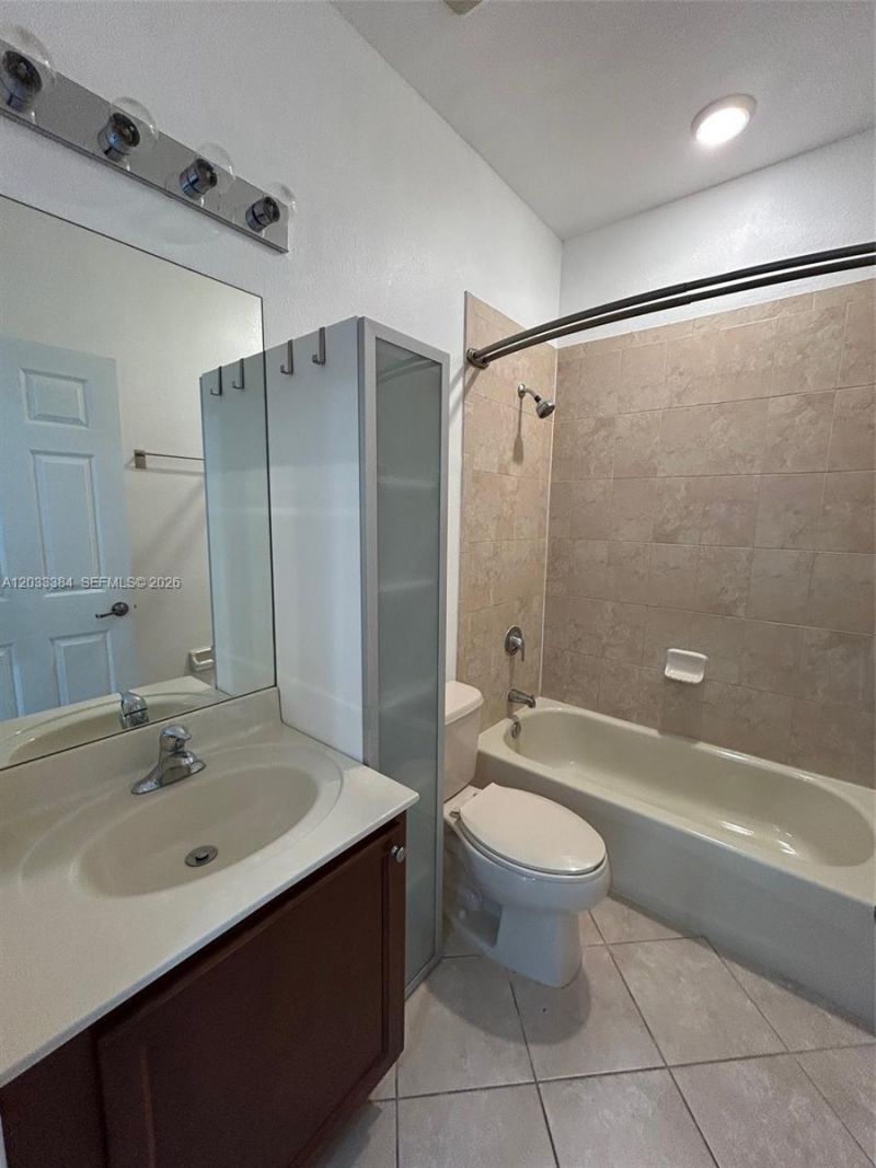 11503 NW 89th St , Unit 206, Doral, FL 33178 Photo