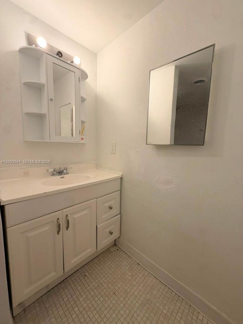 274 NE 141st St , Unit 3C, Miami, FL 33161 Photo