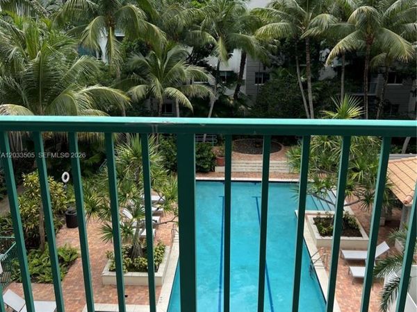 6001 SW 70th St , Unit 425, South Miami, FL 33143