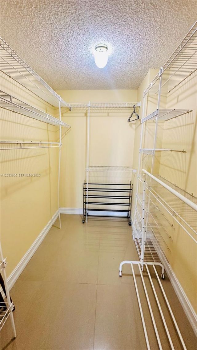 800 Parkview Dr , Unit 506, Hallandale Beach, FL 33009 Photo