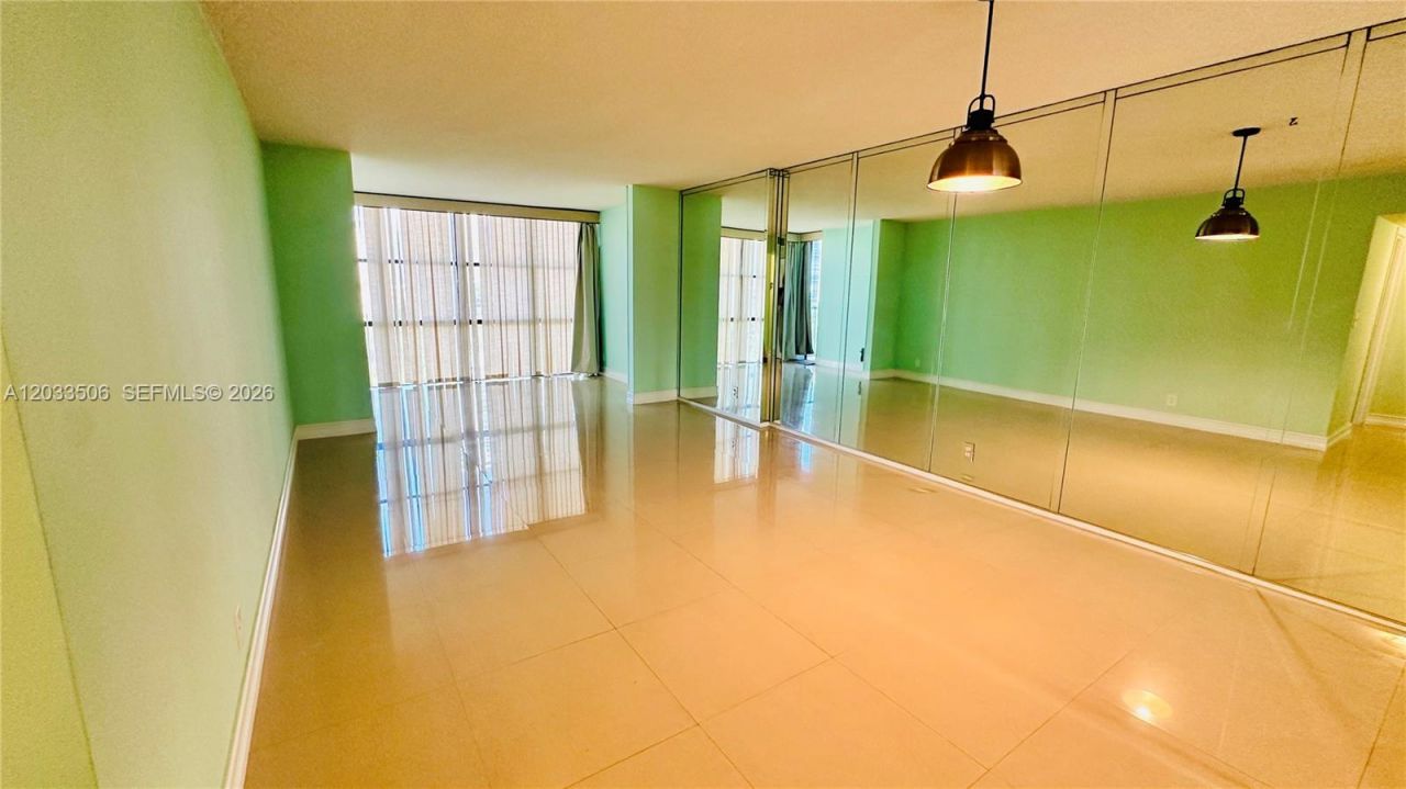 800 Parkview Dr , Unit 506, Hallandale Beach, FL 33009 Photo