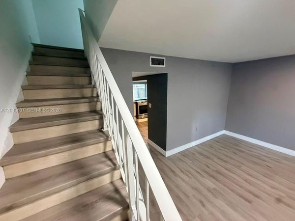 274 NE 141st St , Unit 3C, Miami, FL 33161