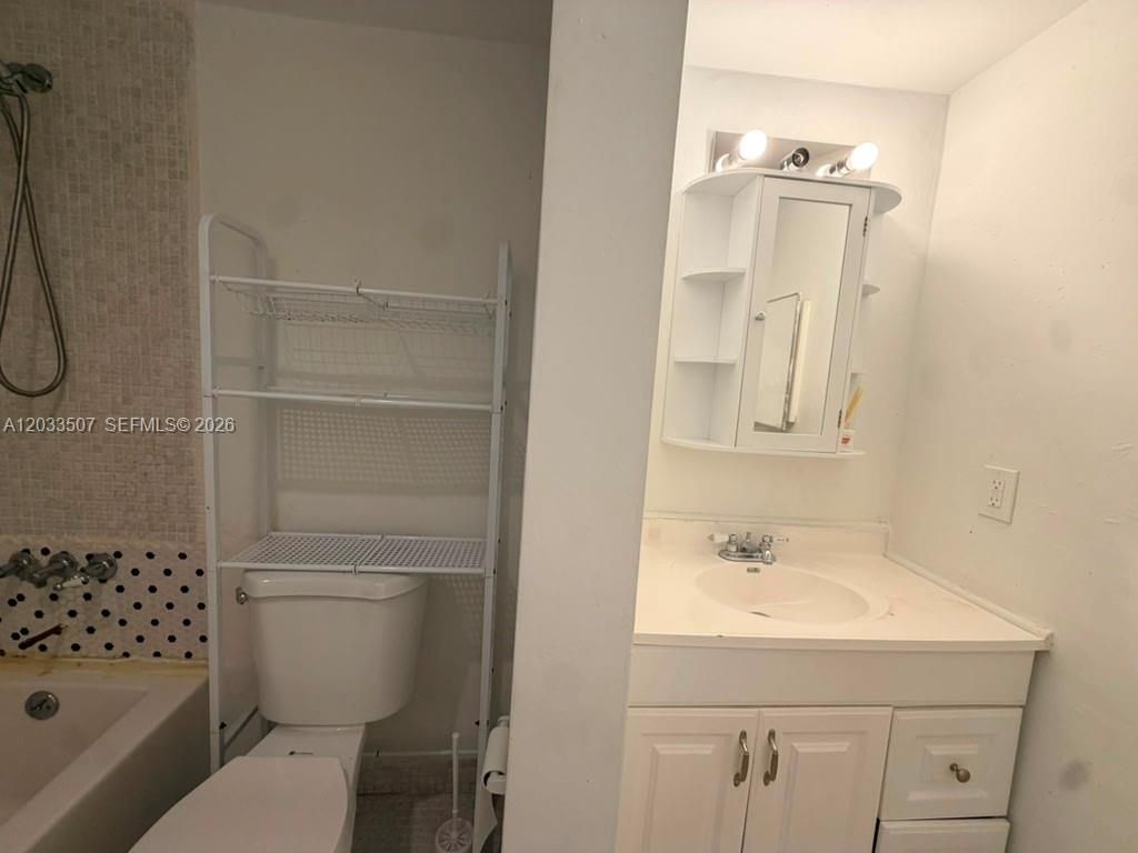 274 NE 141st St , Unit 3C, Miami, FL 33161 Photo