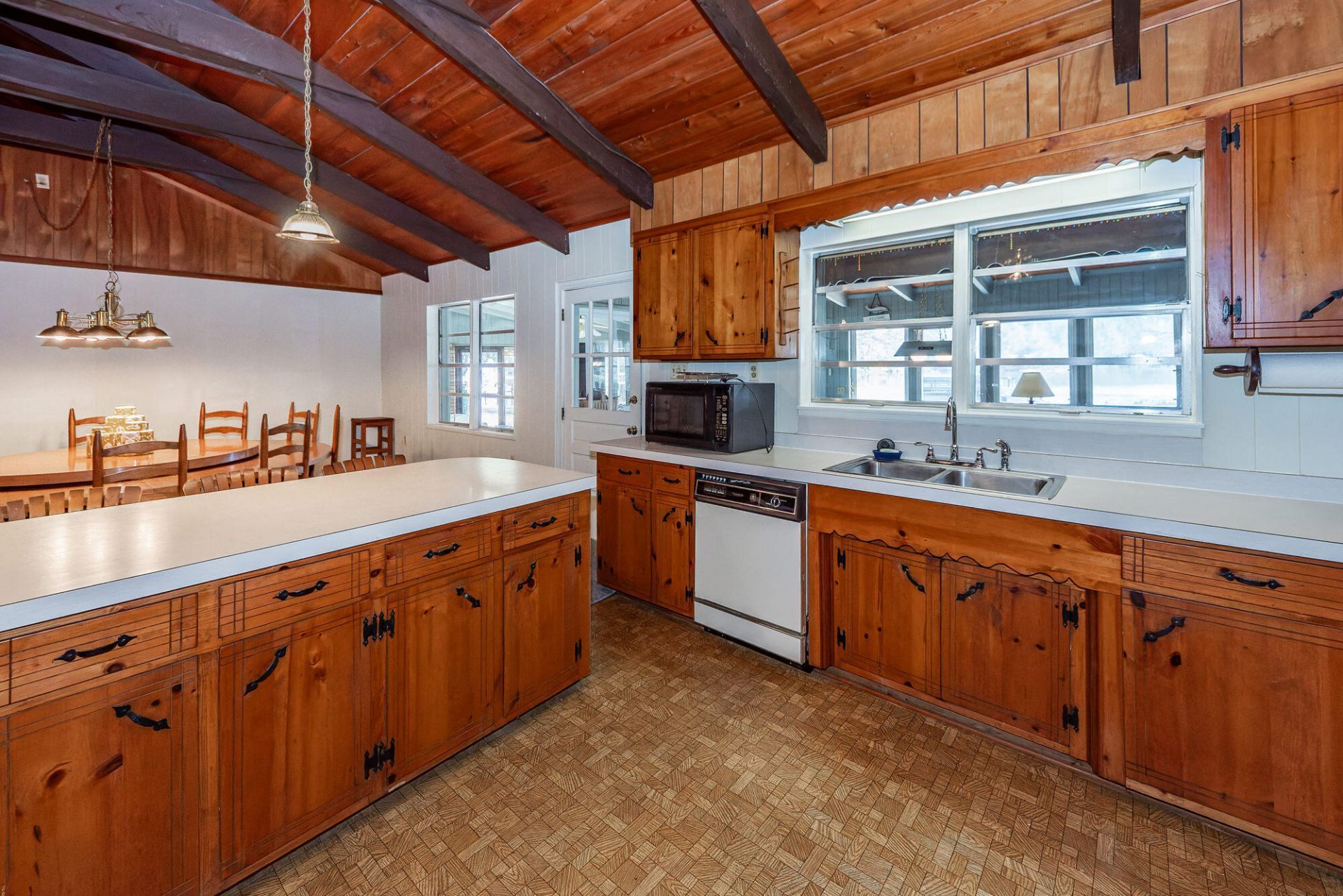 138 Pineridge Road Photo 13