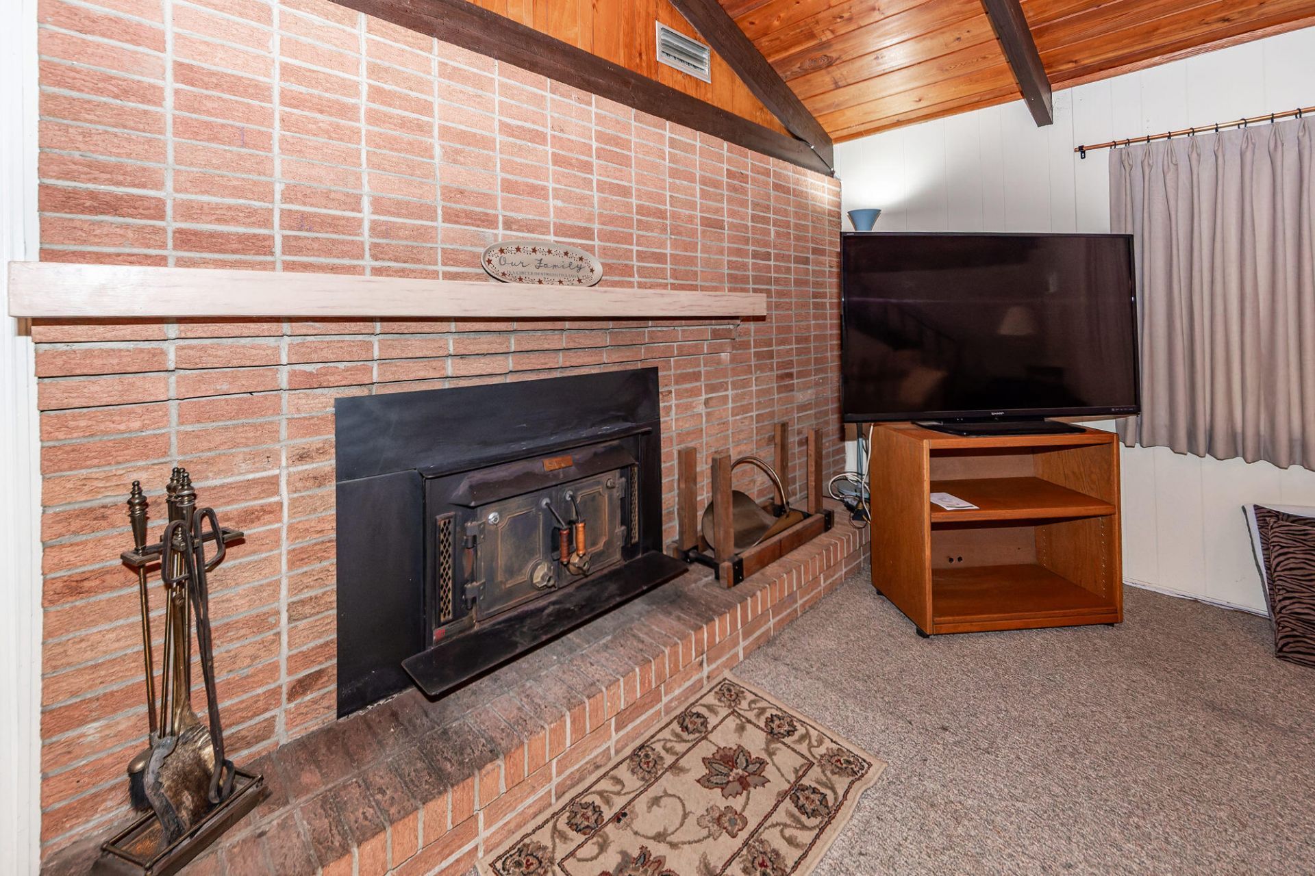 138 Pineridge Road Photo 6