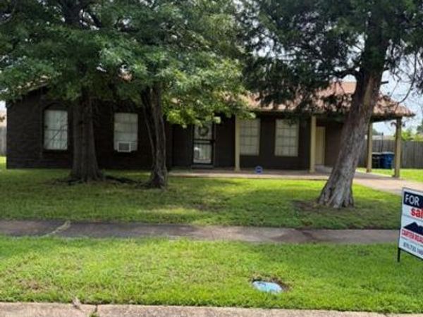 709 Johnson Drive, West Memphis, AR 72301