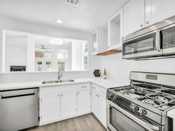 2124 Brighton Shore Street, Las Vegas, NV 89128