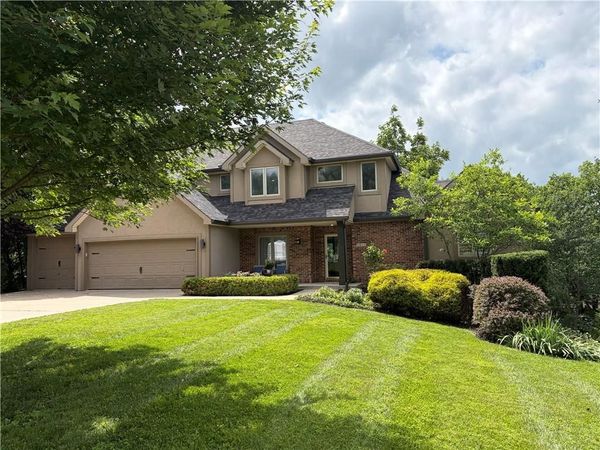 7608 NW Roberts Road, Weatherby Lake, MO 64152