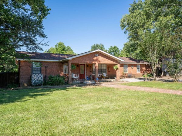 213 Ellis Road, Trenton, GA 30752