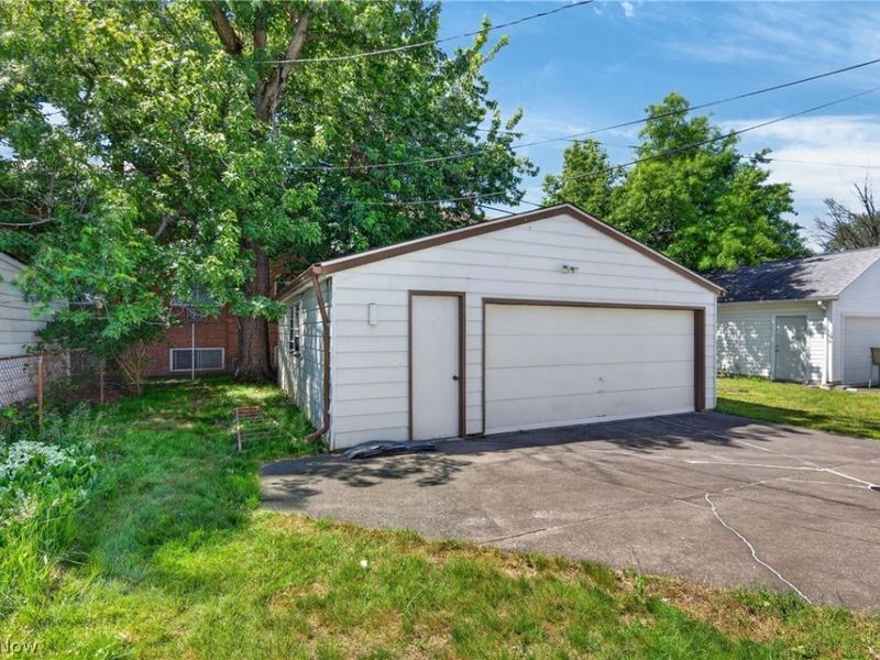 23660 Colbourne Road, Euclid, OH 44123 Photo 30
