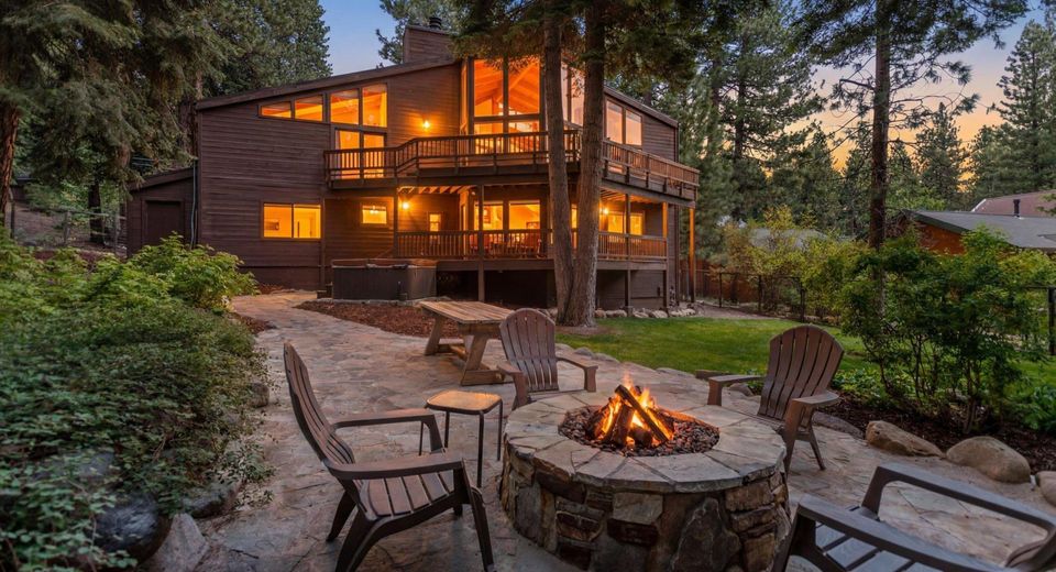 10871 Silver Fir Drive, Truckee, CA 96161 Photo
