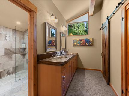 10871 Silver Fir Drive, Truckee, CA 96161 Photo