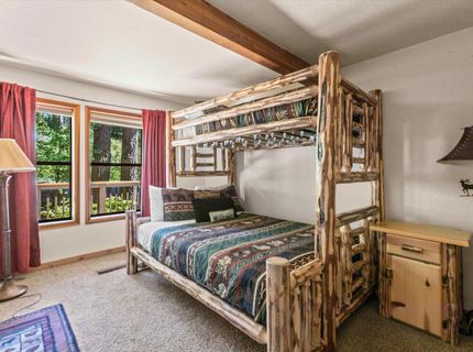 10871 Silver Fir Drive, Truckee, CA 96161 Photo