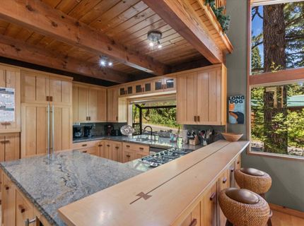 10871 Silver Fir Drive, Truckee, CA 96161 Photo