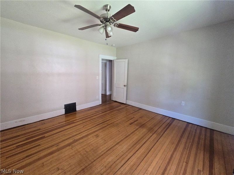 2424 Elm Street, Youngstown, OH 44505 Photo 12