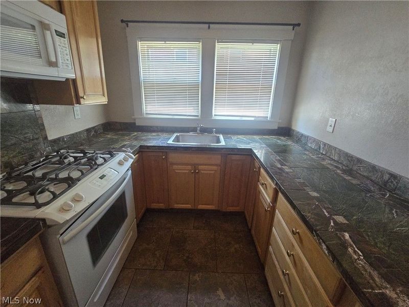 2424 Elm Street, Youngstown, OH 44505 Photo 19