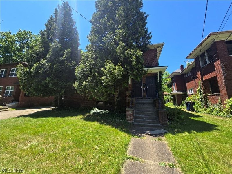 2424 Elm Street, Youngstown, OH 44505 Photo 3