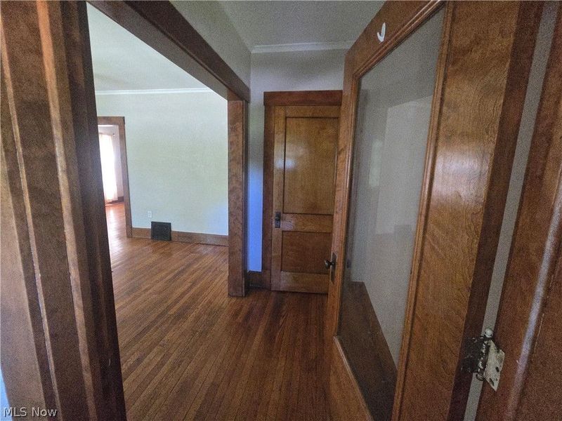 2424 Elm Street, Youngstown, OH 44505 Photo 4