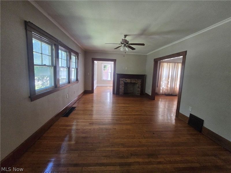 2424 Elm Street, Youngstown, OH 44505 Photo 5