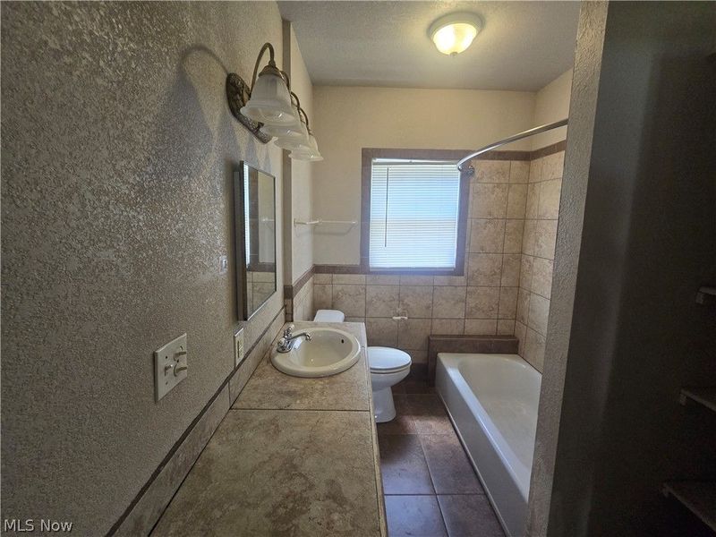 2424 Elm Street, Youngstown, OH 44505 Photo 8